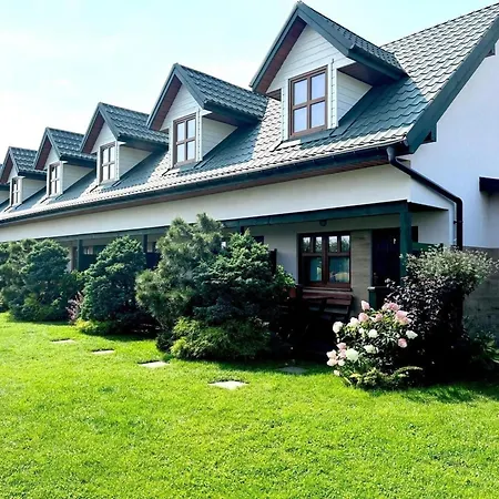House With Terrace, Ferienhaus
